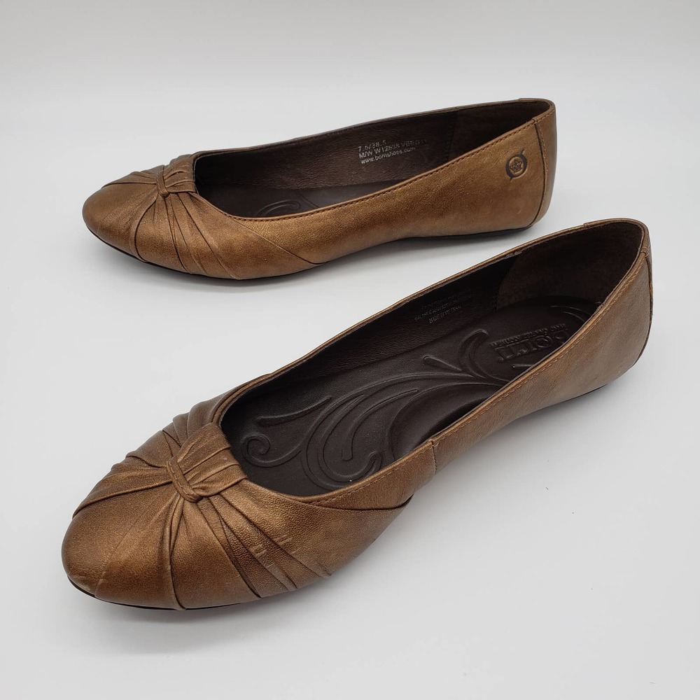 Born Women's Bronze Leather Round Toe Slip On Ballet Flats Size 7.5